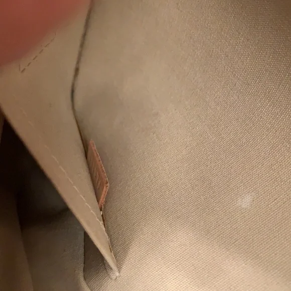 Cute! Vintage Louis Vuitton bag 💋 - Picture 10 of 15